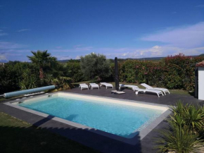 spacieuse, lumineuse villa avec piscine